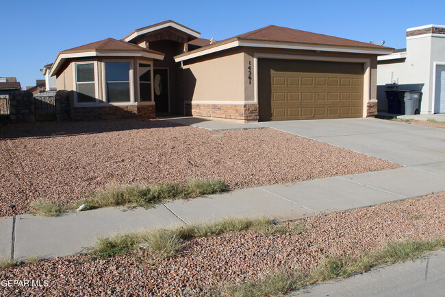 property at 14561 Jesus Almeida