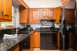 407 E Crystal Lake St in Orlando, FL - Building Photo - Building Photo