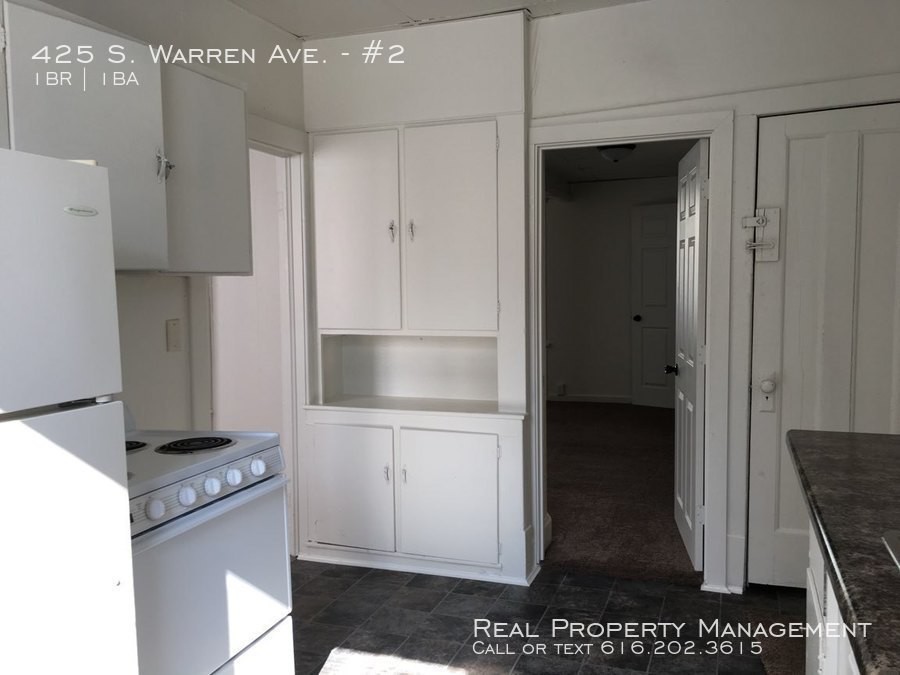 425 S Warren Ave-Unit -#2 in Big Rapids, MI - Building Photo
