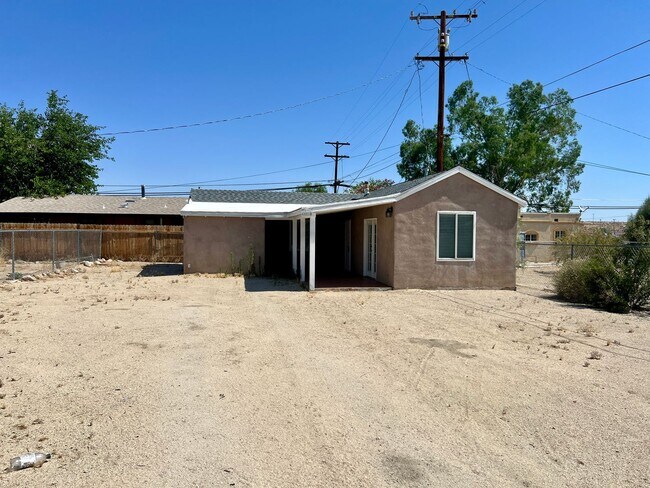 6551 La Luna Ave in Twentynine Palms, CA - Building Photo - Building Photo
