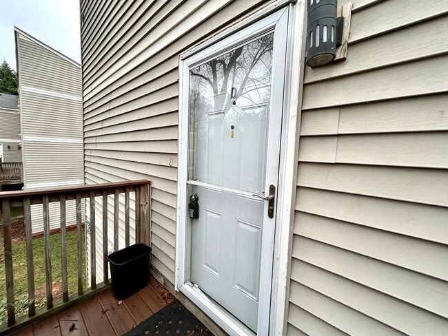 1625 Merry Oaks Rd in Charlotte, NC - Building Photo - Building Photo