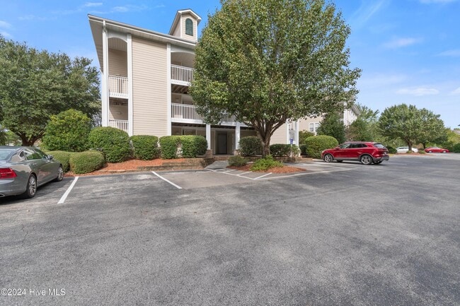 property at 3350 Club Villas Dr