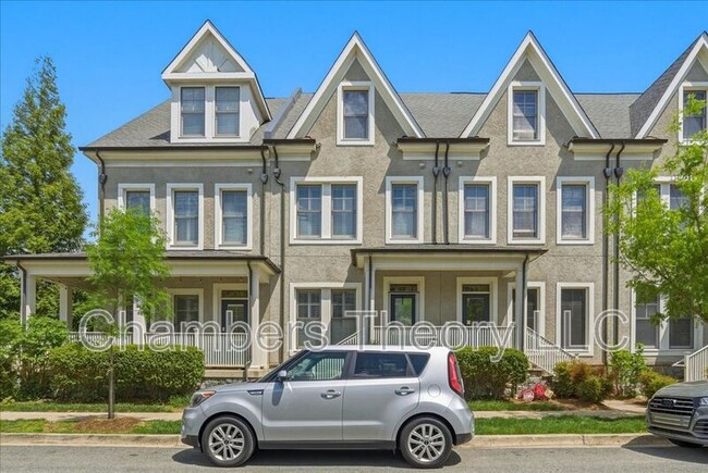2735 Linden Ln in Silver Spring, MD - Building Photo - Building Photo