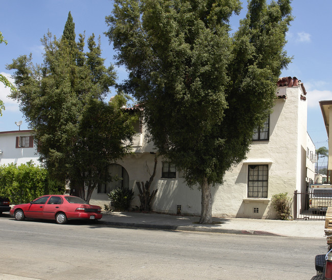 6027-6029 Barton Ave in Los Angeles, CA - Foto de edificio - Building Photo