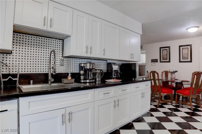 property at 944 De Met Dr