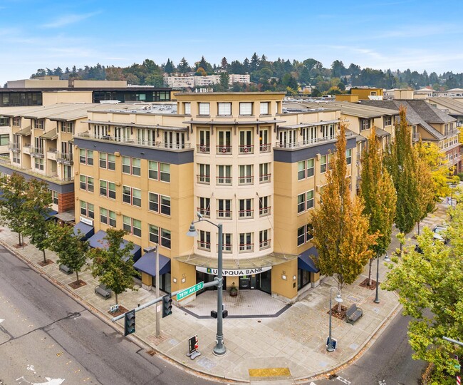 Island Square in Mercer Island, WA - Foto de edificio - Building Photo