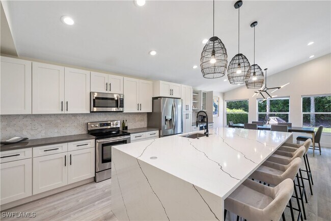 6481 Autumn Woods Blvd in Naples, FL - Building Photo - Building Photo