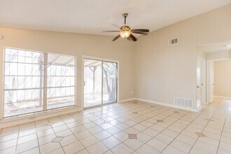 9614 South Bend in San Antonio, TX - Building Photo - Building Photo