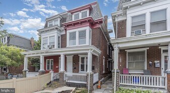 1621 Berryhill St in Harrisburg, PA - Building Photo