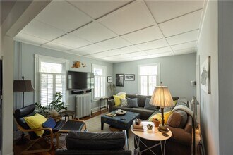 65 Houston Ave in Newport, RI - Foto de edificio - Building Photo
