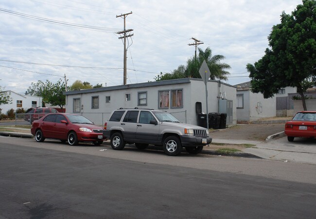 4309 Myrtle Ave in San Diego, CA - Foto de edificio - Building Photo