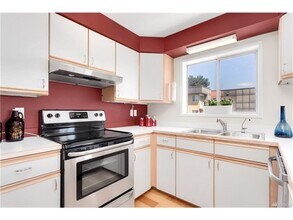 2222 NW 58th St in Seattle, WA - Building Photo - Building Photo