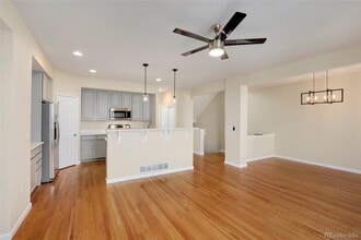 3680 S Beeler St, Unit 4 in Denver, CO - Foto de edificio - Building Photo