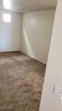 10384 Midseason Mist St in Las Vegas, NV - Building Photo - Building Photo