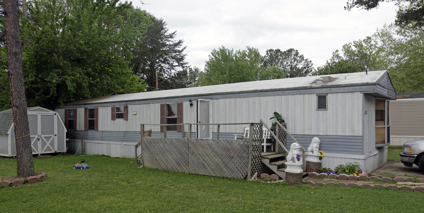 Madison Place in Knoxville, TN - Building Photo