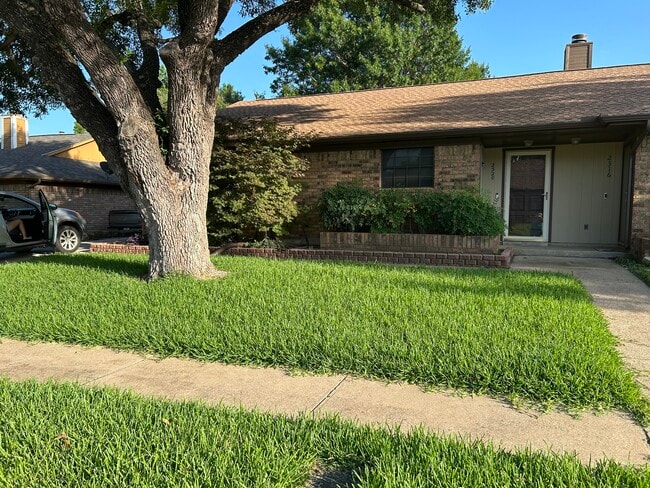 2320 Aquaduct Dr