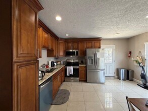 2926 W St John St in Tampa, FL - Building Photo - Building Photo