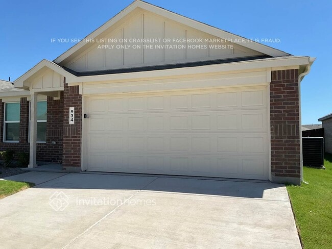 934 Carrick Dr in Ennis, TX - Building Photo - Building Photo