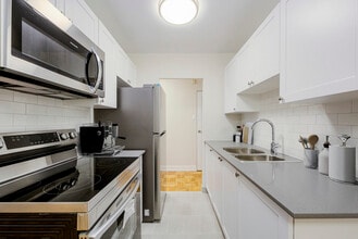 Promenade Apartments in Toronto, ON - Building Photo - Building Photo