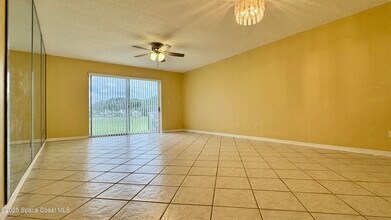 145 Escambia Ln in Cocoa Beach, FL - Foto de edificio - Building Photo