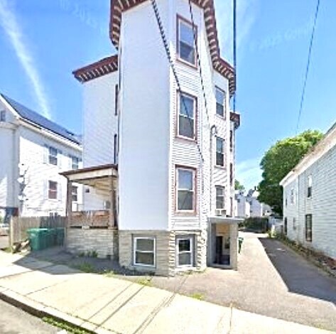 57 Rogers Ave in Lynn, MA - Building Photo