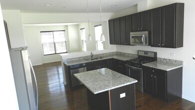 2817 Henley Ln in Naperville, IL - Building Photo - Building Photo