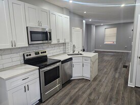 31 S Salford St in Philadelphia, PA - Building Photo