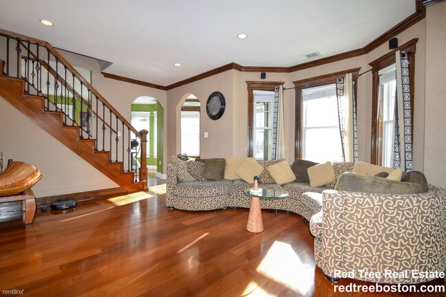 76 Taft Ave-Unit -# 2 in Newton, MA - Building Photo - Building Photo