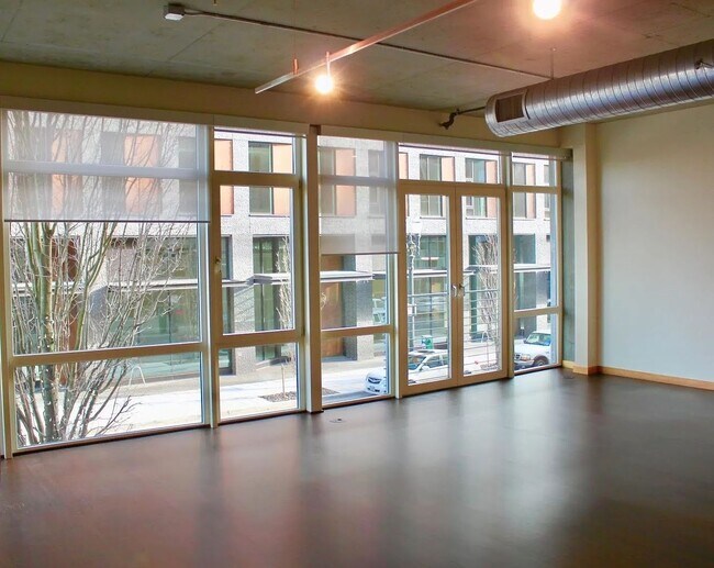 1255 NW 9th Ave in Portland, OR - Building Photo - Building Photo