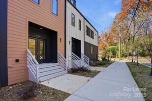 1310 Carolyn Dr in Charlotte, NC - Building Photo