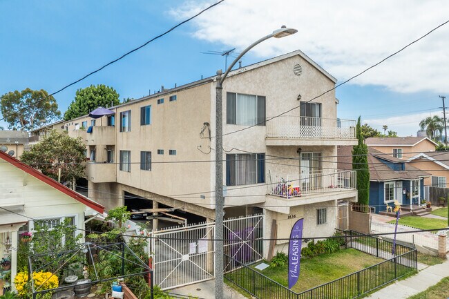 1636 E 6th St. in Long Beach, CA - Foto de edificio - Building Photo