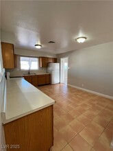 4424 Hillcrest Ave in Las Vegas, NV - Building Photo - Building Photo