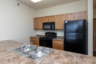 Brandt Place Apartments in Fargo, ND - Building Photo - Interior Photo