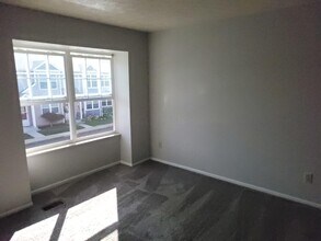 872 Upholland Ln in Columbus, OH - Building Photo - Building Photo