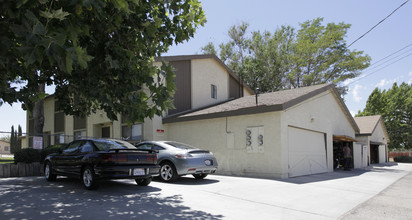 16404 Orange St in Hesperia, CA - Building Photo - Building Photo