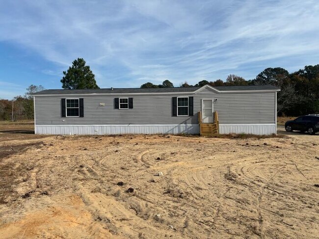 161 Plum Dr in Raeford, NC - Foto de edificio - Building Photo