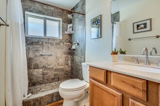 40 N Bella Vista Dr in Tucson, AZ - Building Photo - Building Photo