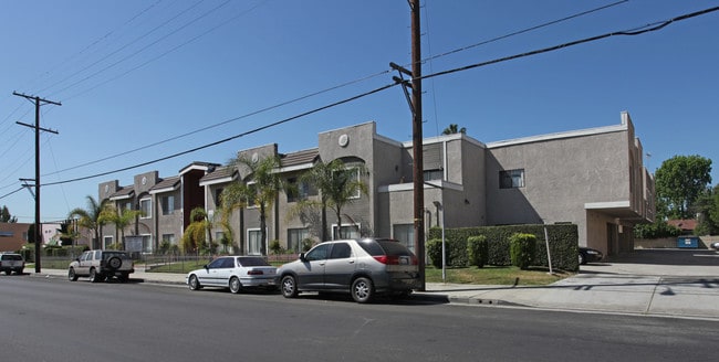 Ventura Canyon Apartments in Panorama City, CA - Building Photo - Building Photo