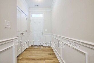 49 Fair Vlg Ln in Simpsonville, SC - Building Photo - Building Photo