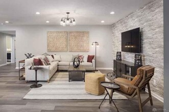 599 Bellasera Dr in Dayton, OH - Building Photo - Building Photo