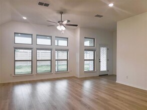 247 Du Bois Ln in Kyle, TX - Building Photo - Building Photo