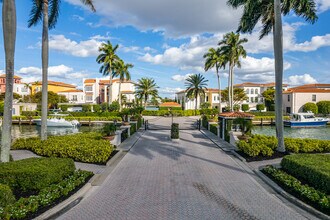 Venetian Villas at Park Shore in Naples, FL - Building Photo - Building Photo