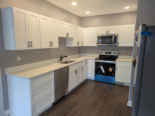 16 Barrows St, Unit 1