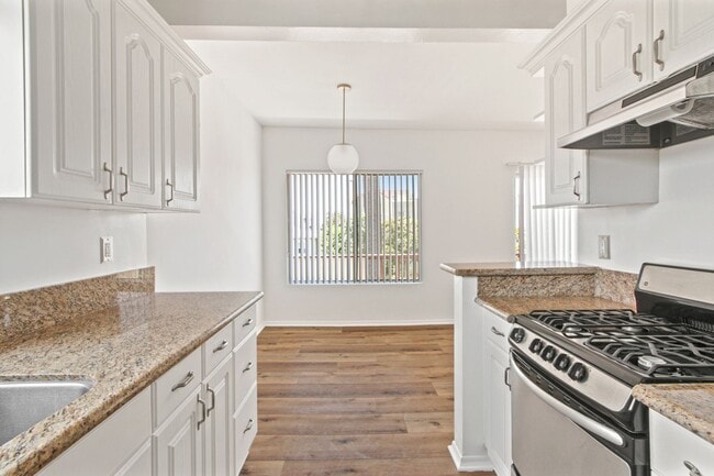 1241 9th St, Unit 5 in Santa Monica, CA - Foto de edificio - Building Photo