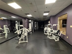 1205 St Charles Ave in New Orleans, LA - Building Photo - Building Photo