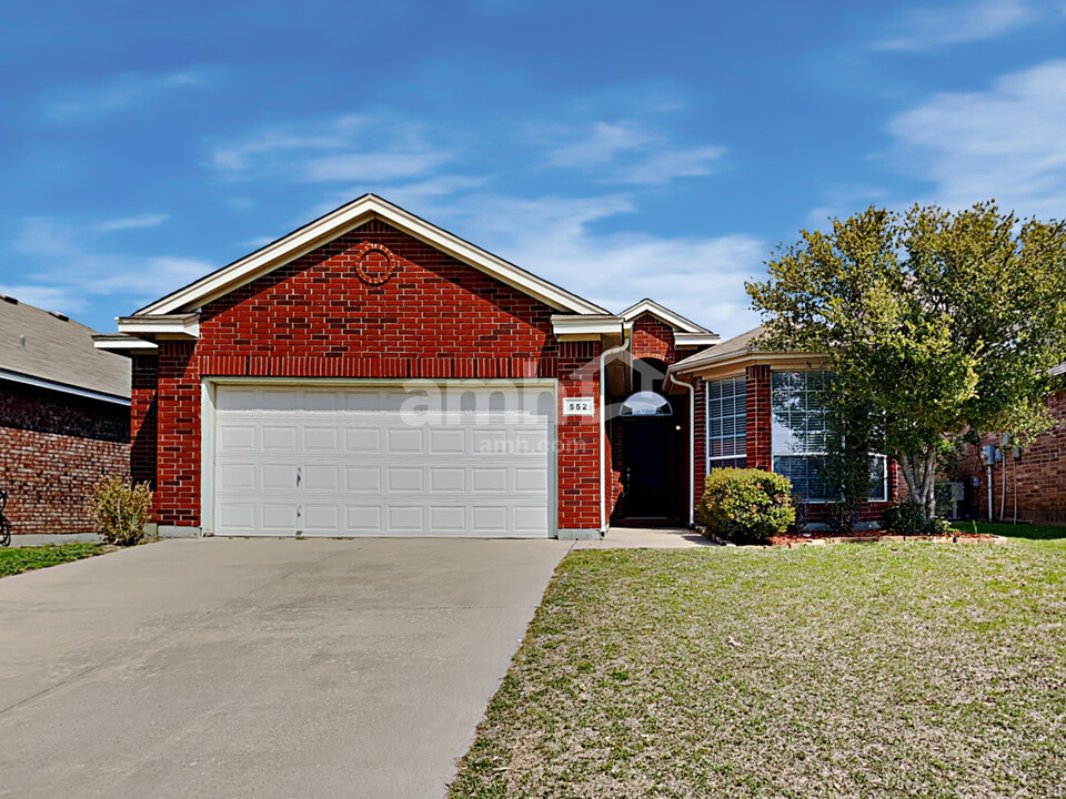 552 Caravan Dr in Fort Worth, TX - Building Photo