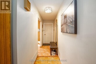 4043 Pavillion Ct in Mississauga, ON - Building Photo - Building Photo
