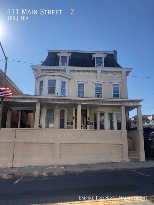 511 Main St in Slatington, PA - Foto de edificio