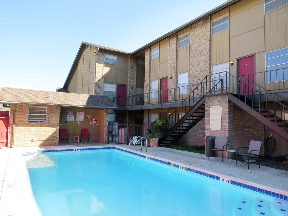 Landmark Apartments in Seguin, TX - Foto de edificio