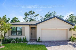 9671 Seaspray Dr in Fort Pierce, FL - Building Photo